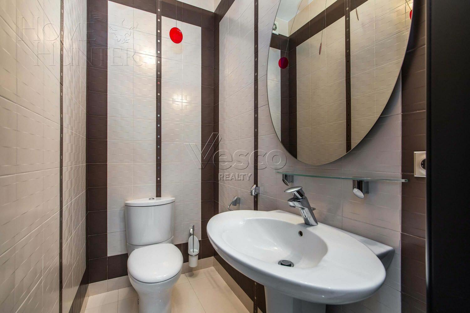 2-этажный коттедж 580 м² с отделкой