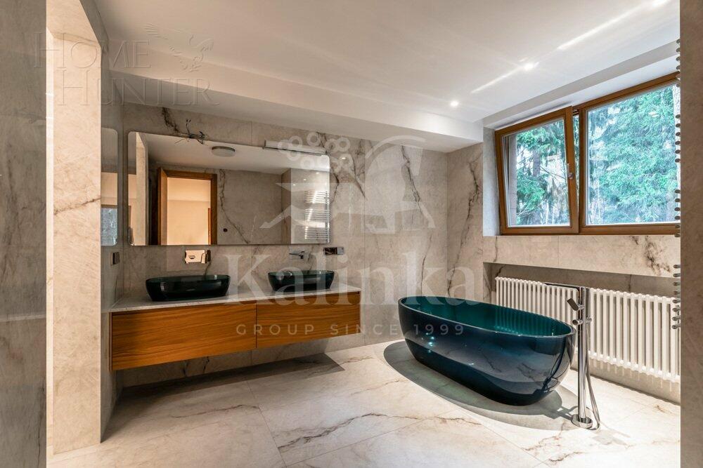 2-этажный коттедж 1 330 м² с отделкой