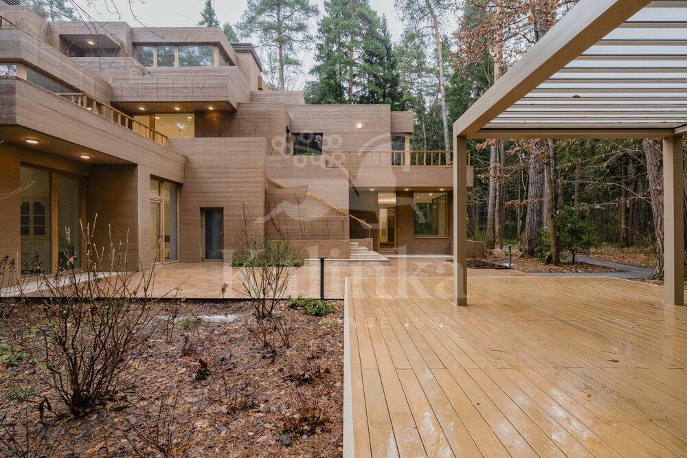 2-этажный коттедж 1 330 м² с отделкой