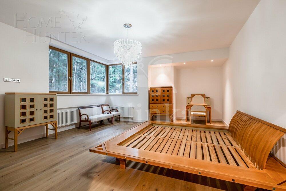 2-этажный коттедж 1 330 м² с отделкой