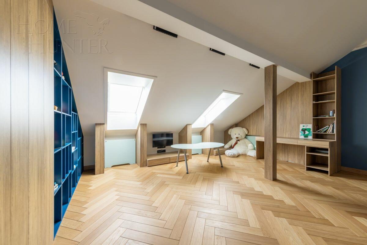 2-этажный коттедж 1 100 м² с отделкой