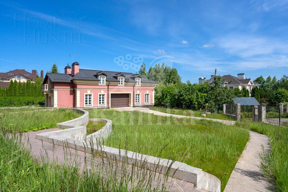 2-этажный коттедж 2 000 м² без отделки