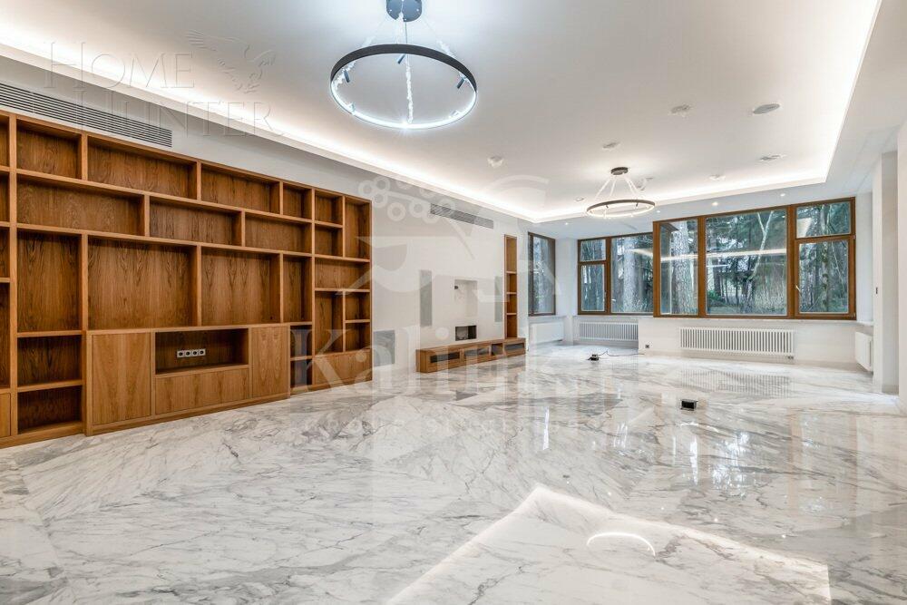 2-этажный коттедж 1 330 м² с отделкой