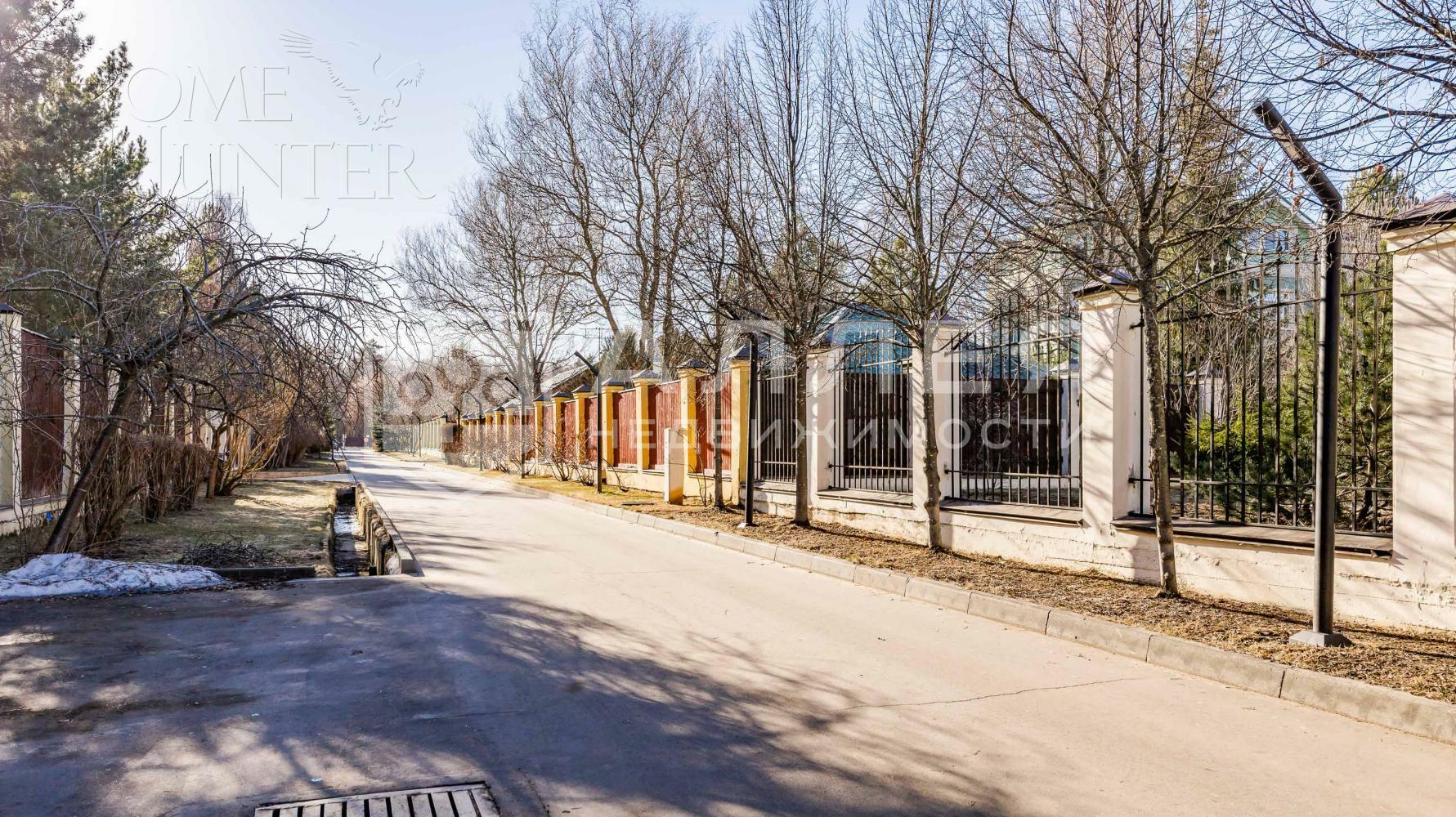 2-этажный коттедж 880 м² без отделки