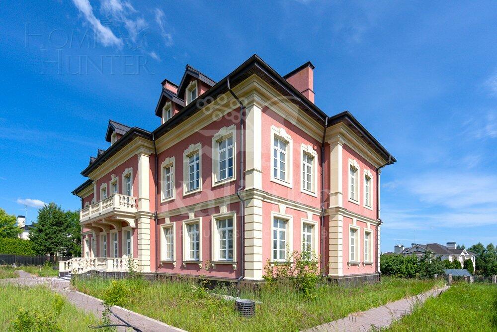 2-этажный коттедж 2 000 м² без отделки