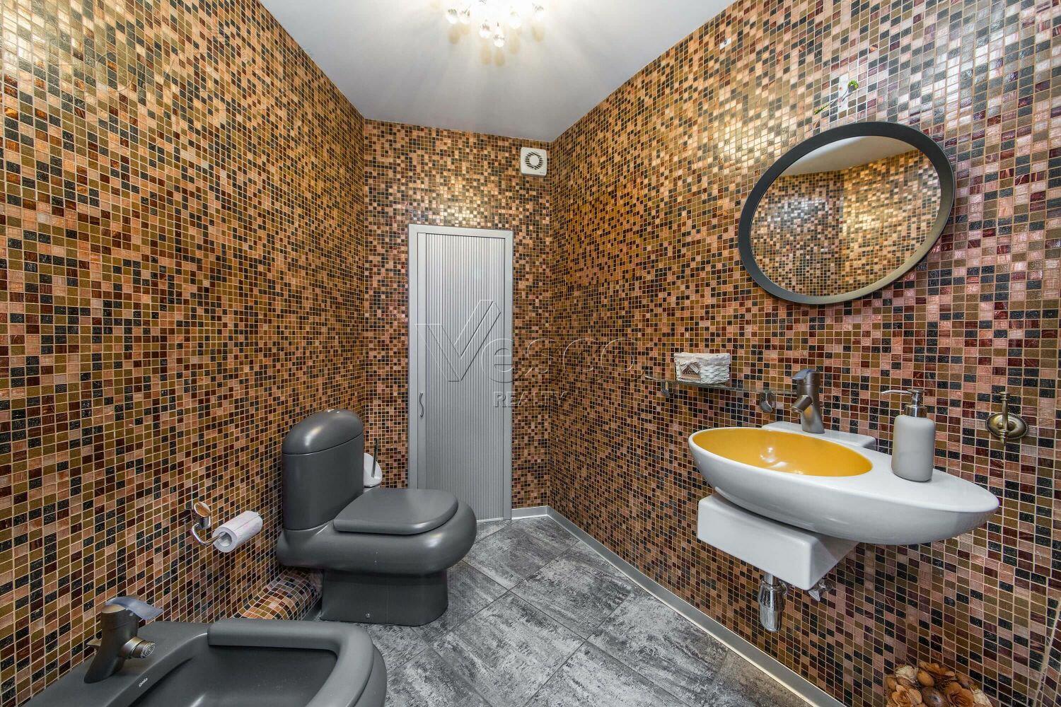 2-этажный коттедж 580 м² с отделкой