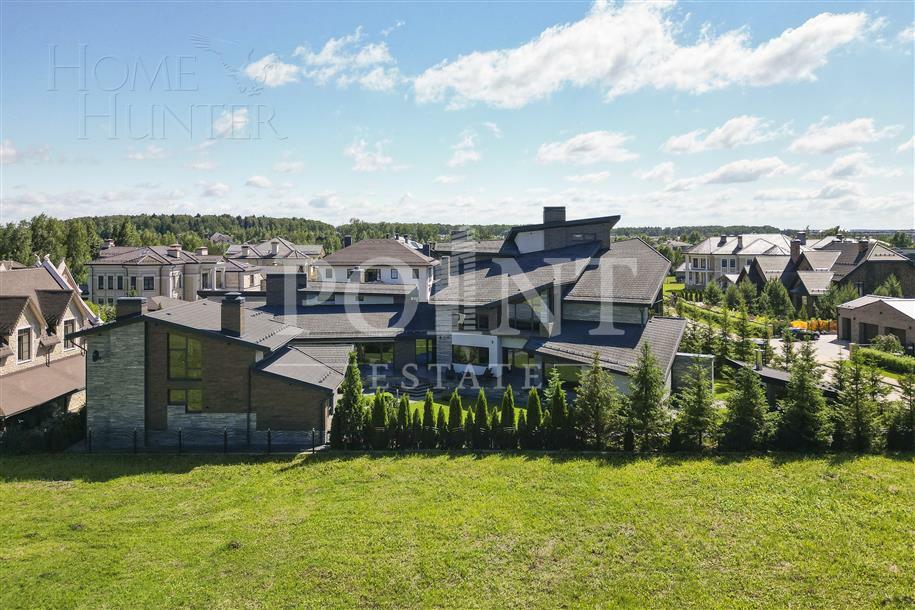 2-этажный коттедж 1 000 м² без отделки