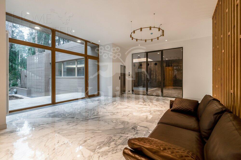 2-этажный коттедж 1 330 м² с отделкой