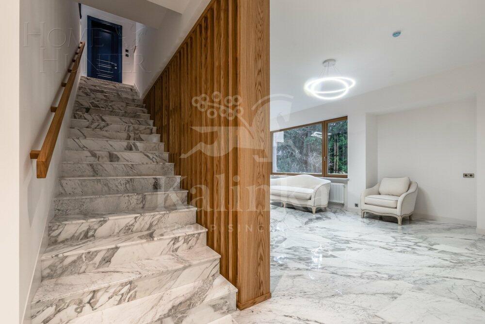 2-этажный коттедж 1 330 м² с отделкой