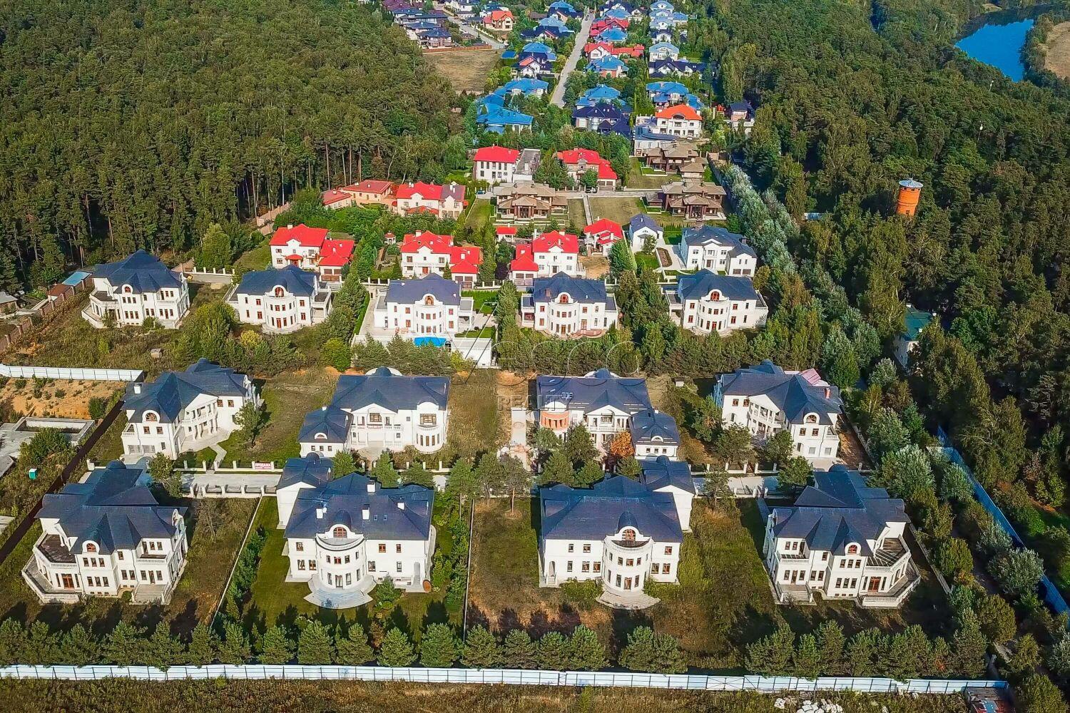 Участок 42.7 сот. в охраняемом поселке