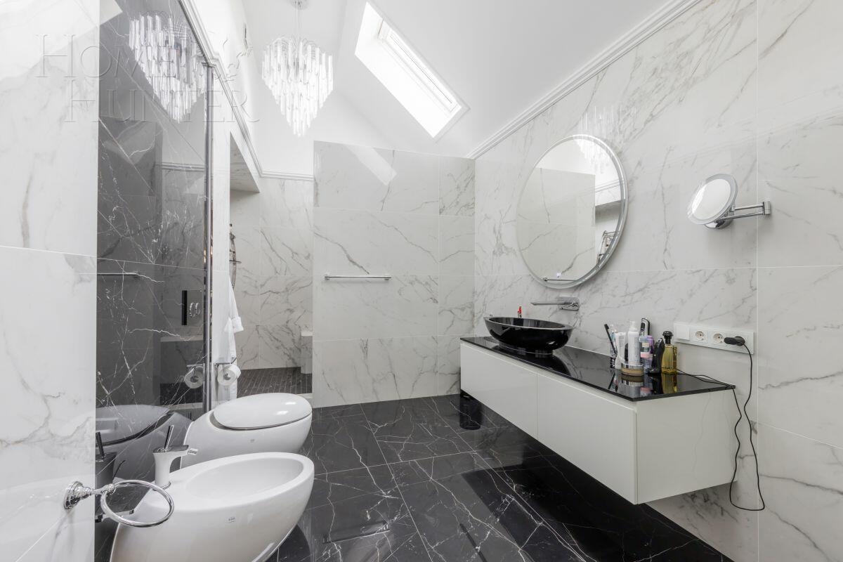 2-этажный коттедж 1 100 м² с отделкой