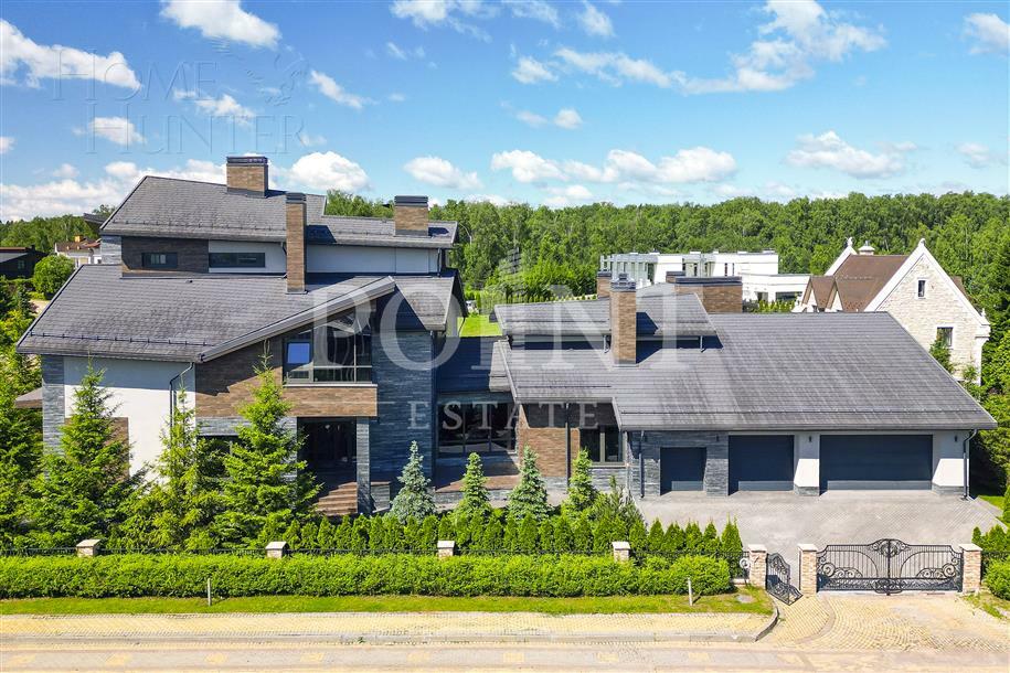 2-этажный коттедж 1 000 м² без отделки