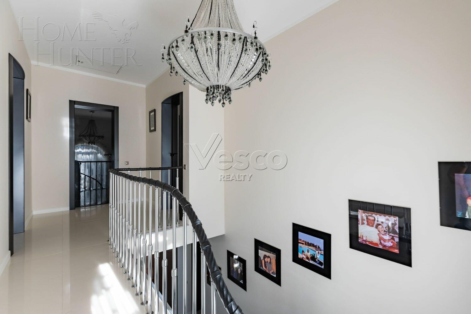 2-этажный коттедж 580 м² с отделкой