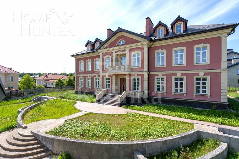 2-этажный коттедж 2 000 м² без отделки