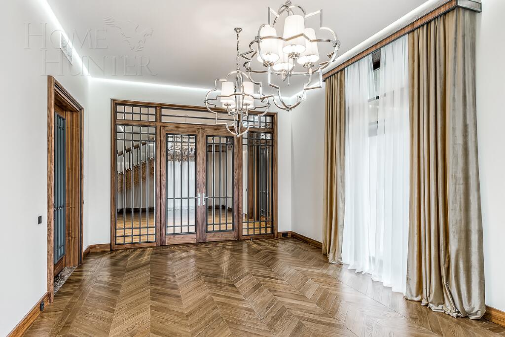 2-этажный коттедж 989.7 м² с отделкой