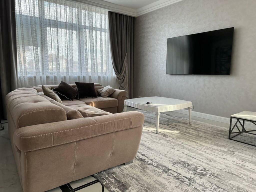 2-этажный коттедж 700 м² с отделкой