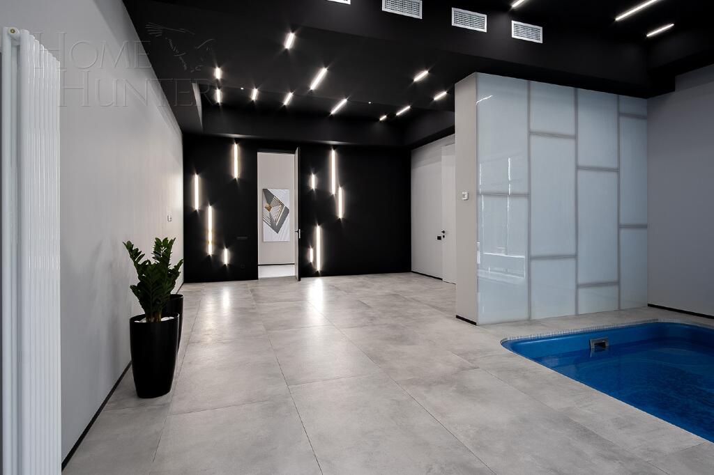 2-этажный коттедж 720 м² с отделкой