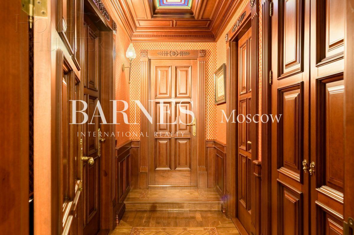 4-КОМН. ПЕНТХАУС С ОТДЕЛКОЙ 258 М² НА 11 ЭТАЖЕ