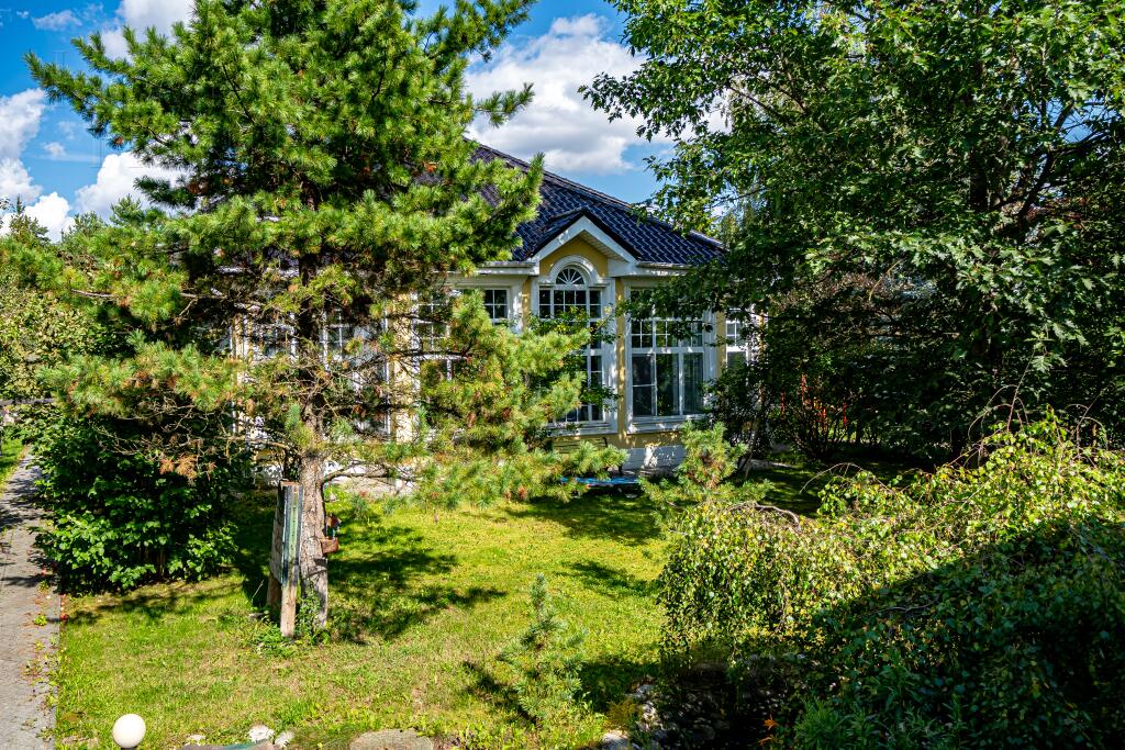 2-этажный коттедж 800 м² с отделкой