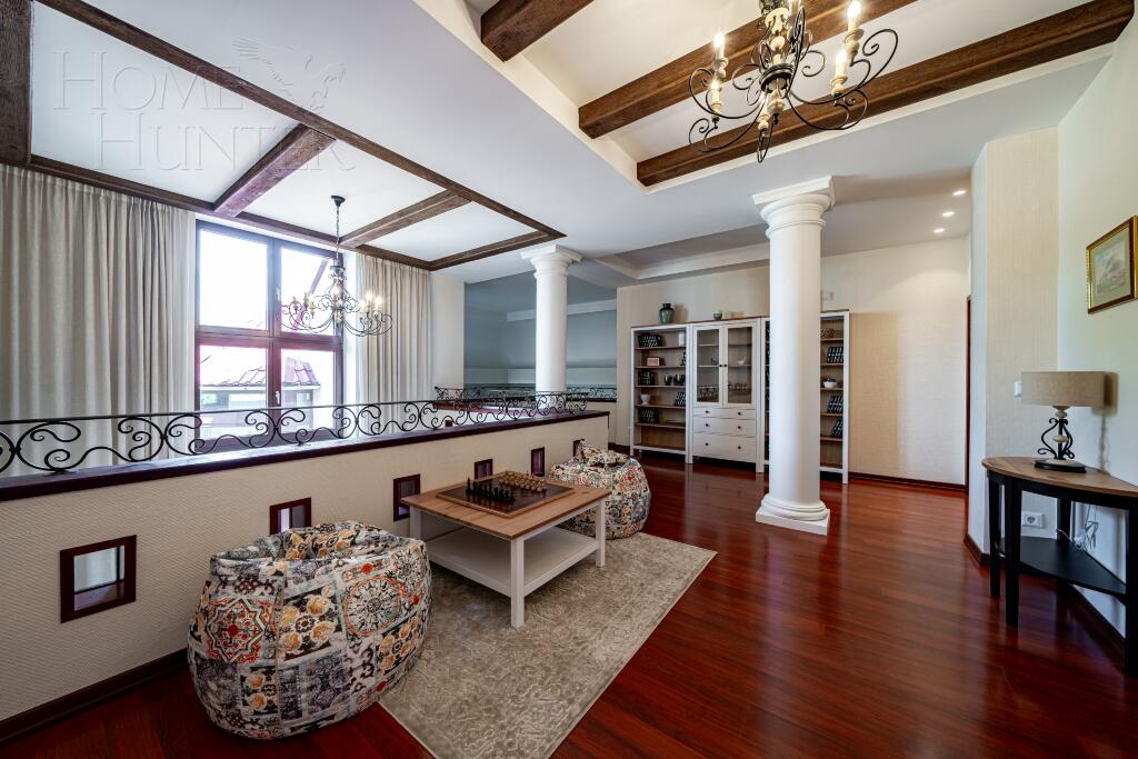 3-этажный коттедж 600 м² с отделкой