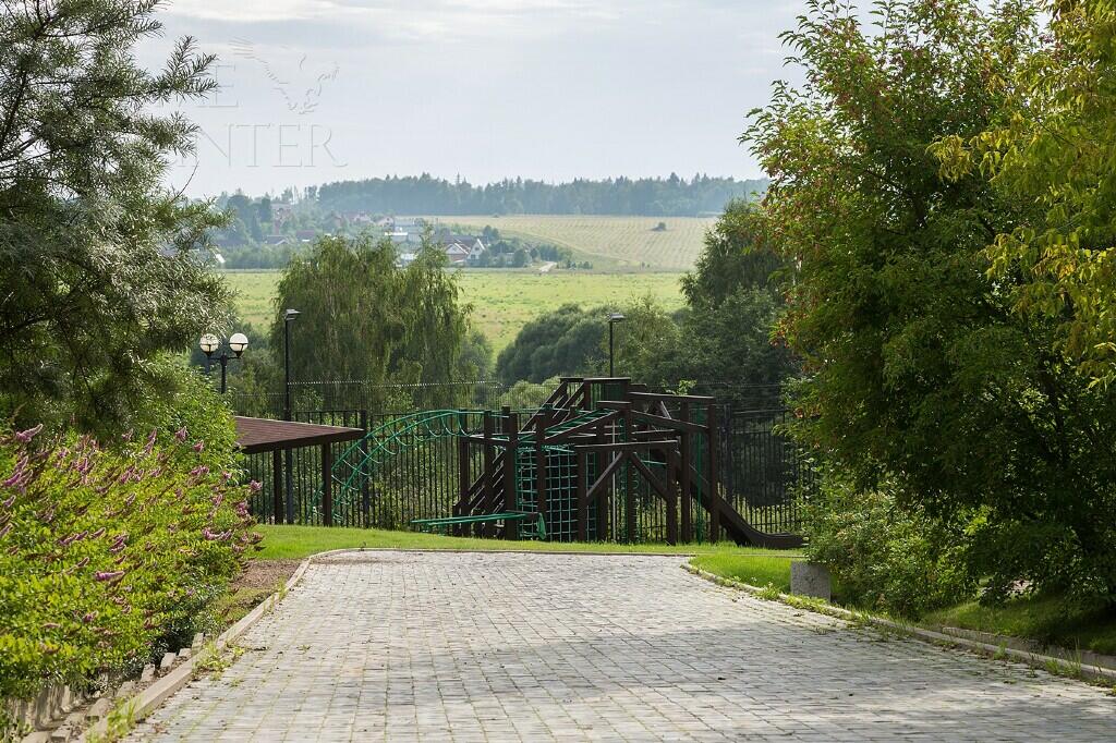 2-этажный коттедж 422.5 м² с отделкой