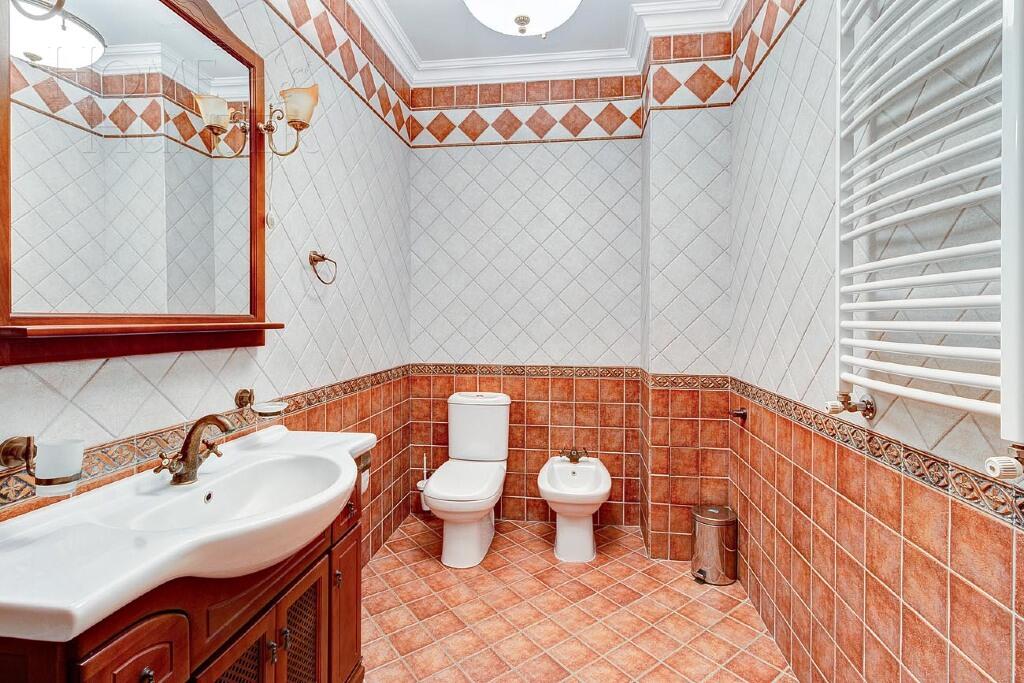 2-этажный коттедж 700 м² с отделкой