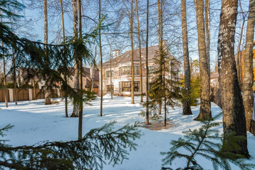 2-этажный коттедж 732 м² с отделкой