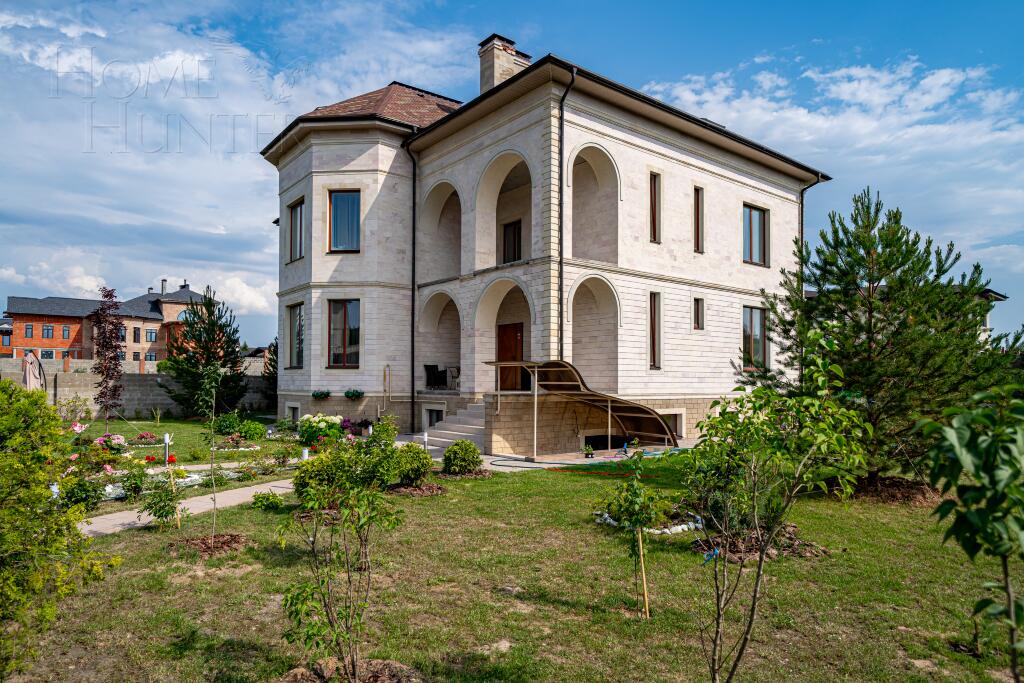 2-этажный коттедж 750 м² с отделкой