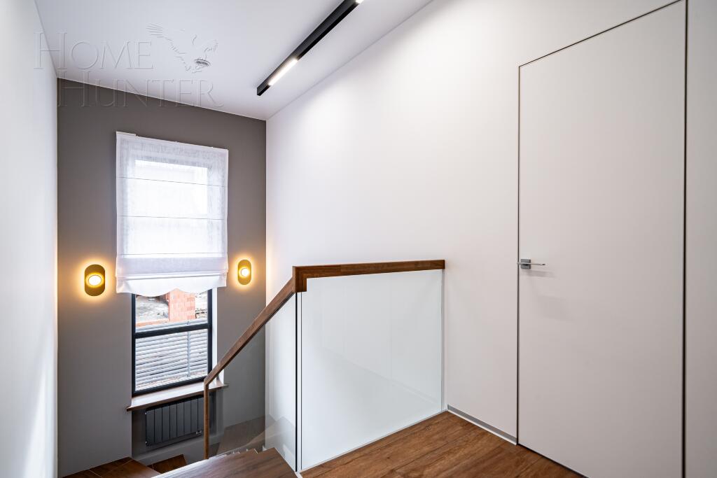 2-этажный коттедж 250 м² с отделкой