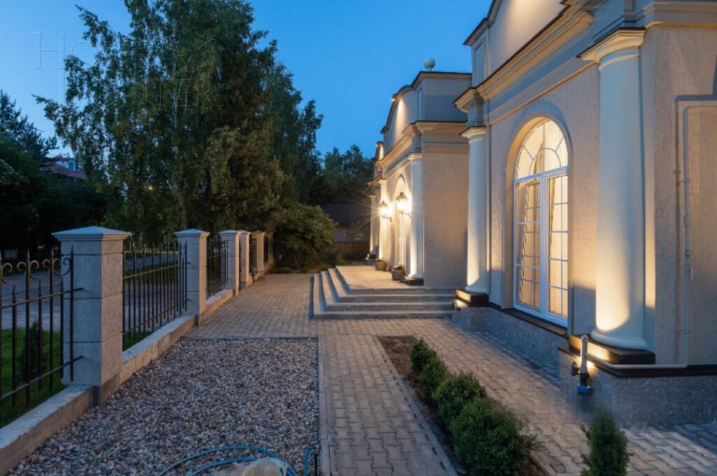 1-этажный коттедж 200 м² с отделкой