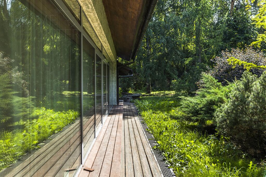 3-этажный коттедж 1 250 м² с отделкой