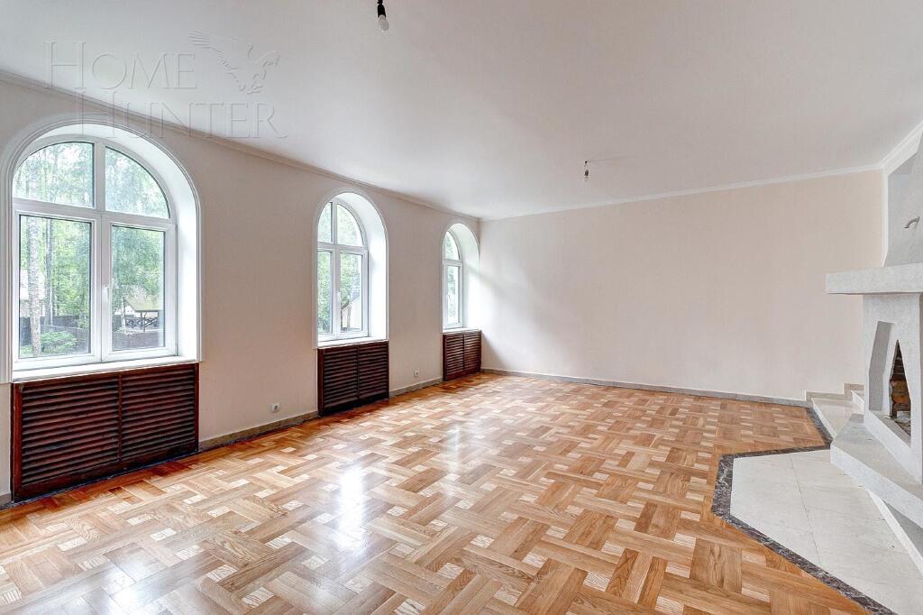 3-этажный коттедж 8 755 м² с отделкой