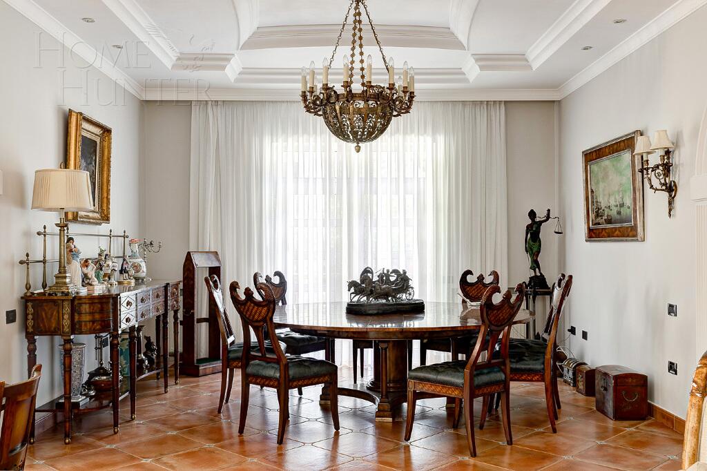 2-этажный коттедж 850 м² с отделкой