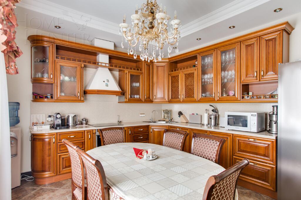2-этажный коттедж 850 м² с отделкой