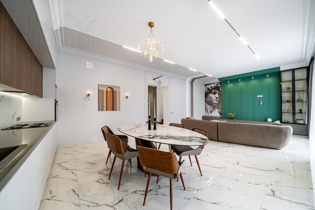 2-этажный коттедж 250 м² с отделкой