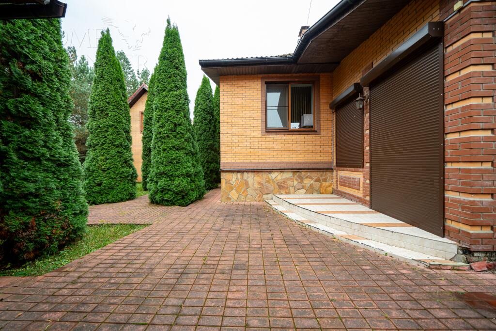 3-этажный коттедж 980 м² с отделкой