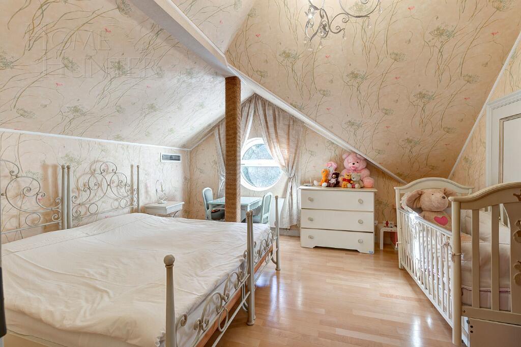2-этажный коттедж 782.7 м² с отделкой