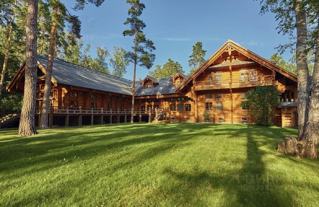 2-этажный коттедж 2 100 м² с отделкой