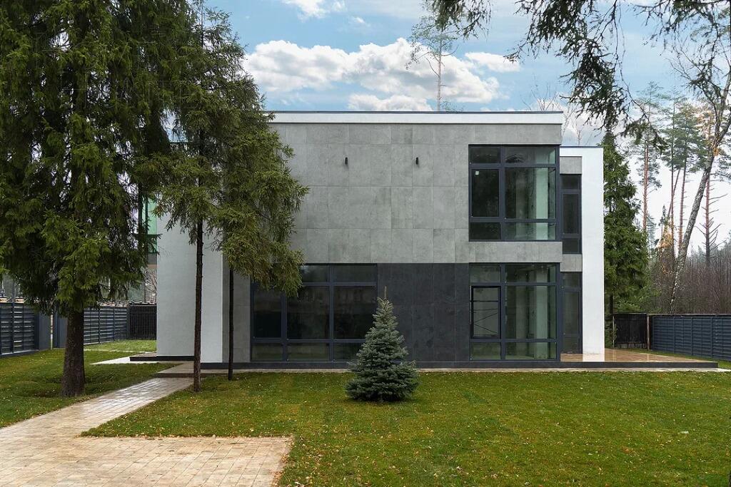 2-этажный коттедж 520 м² без отделки