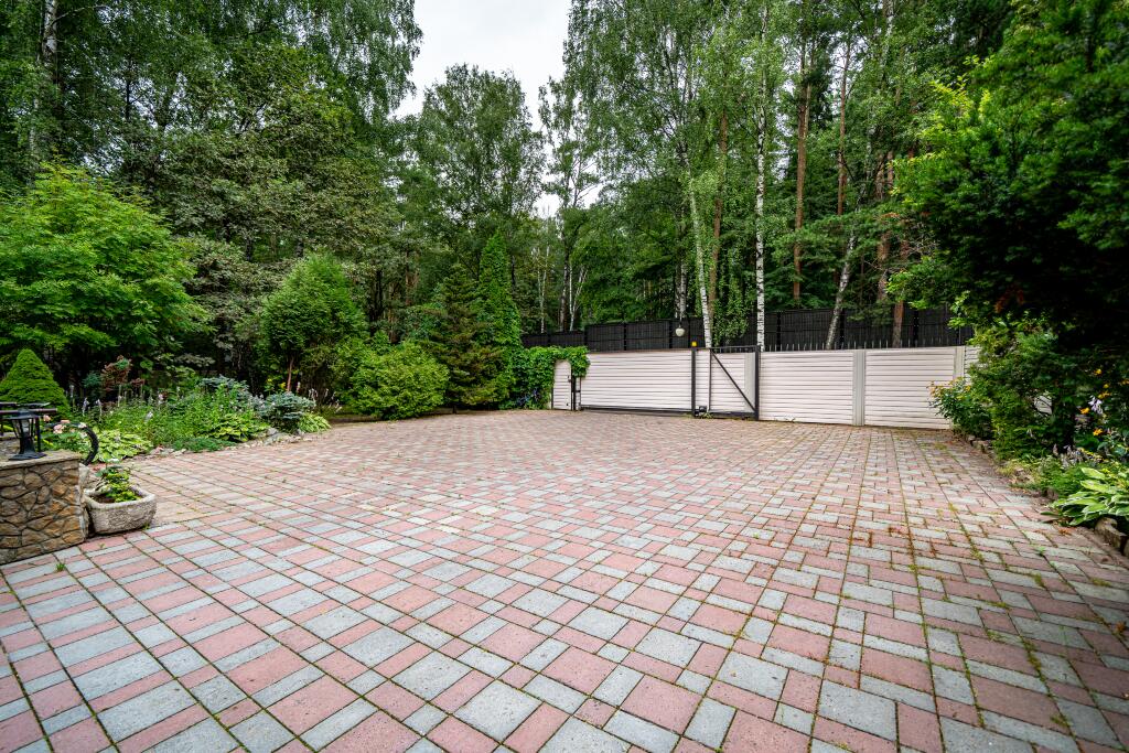 2-этажный коттедж 380 м² без отделки