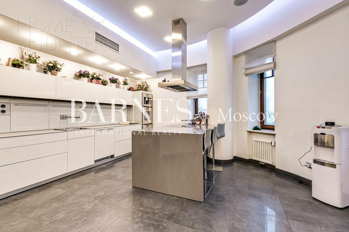 3-УРОВНЕВЫЙ ПЕНТХАУС С ОТДЕЛКОЙ 363 М² НА 9 ЭТАЖЕ