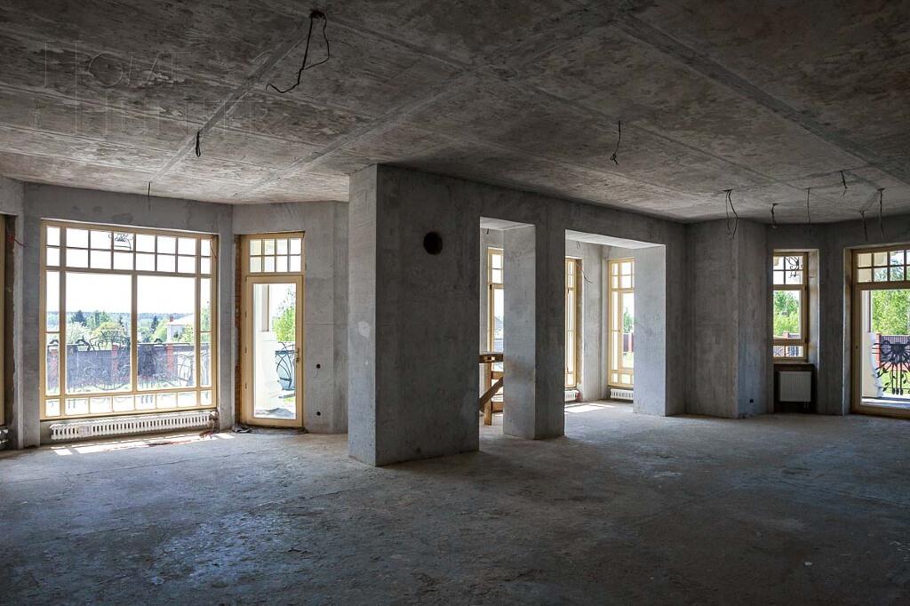 2-этажный коттедж 1 700 м² без отделки