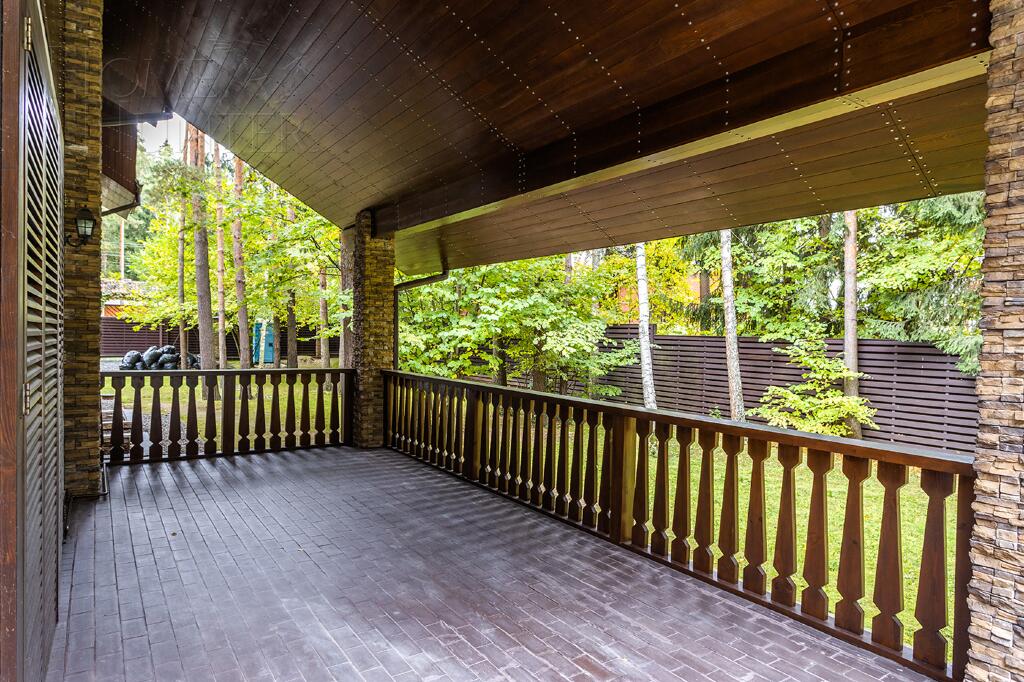 2-этажный коттедж 640 м² без отделки