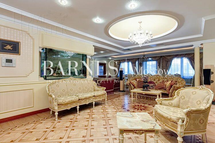 7-КОМН. КВАРТИРА С ОТДЕЛКОЙ 415 М² НА 5 ЭТАЖЕ