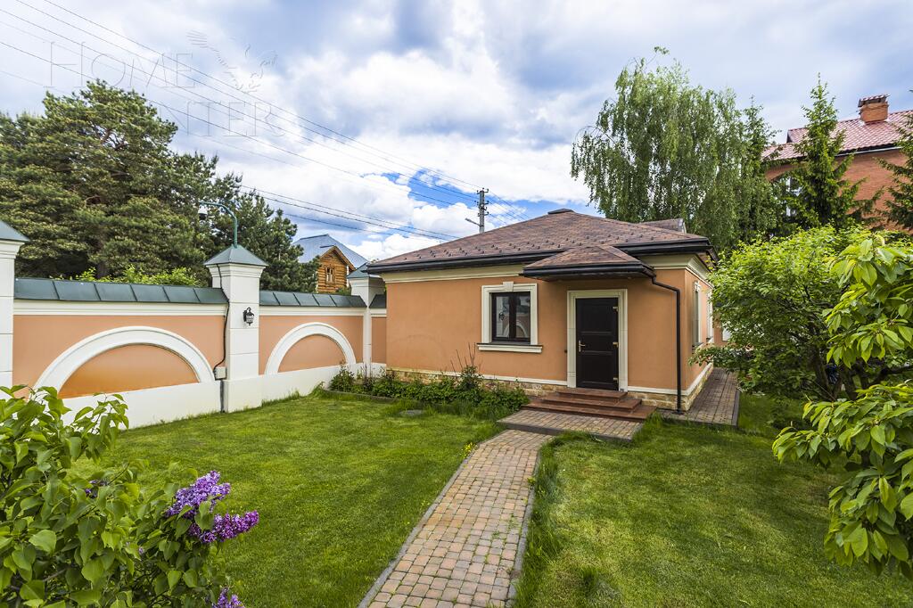 3-этажный коттедж 1 010 м² без отделки