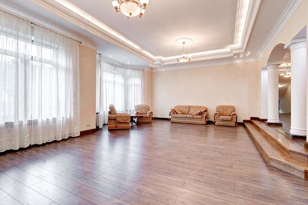 2-этажный коттедж 700 м² с отделкой