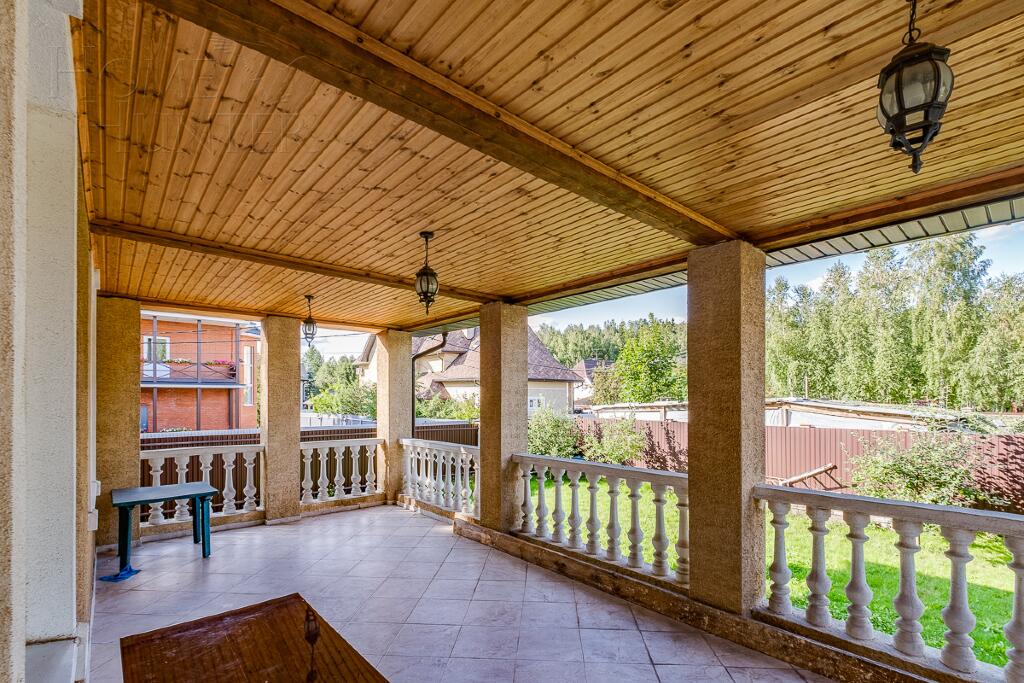 2-этажный коттедж 400 м² с отделкой