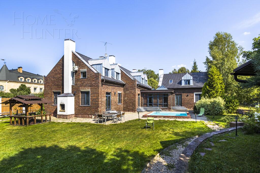 2-этажный коттедж 558 м² с отделкой