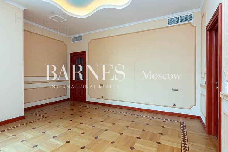 6-КОМН. КВАРТИРА С ОТДЕЛКОЙ 412 М² НА 4 ЭТАЖЕ