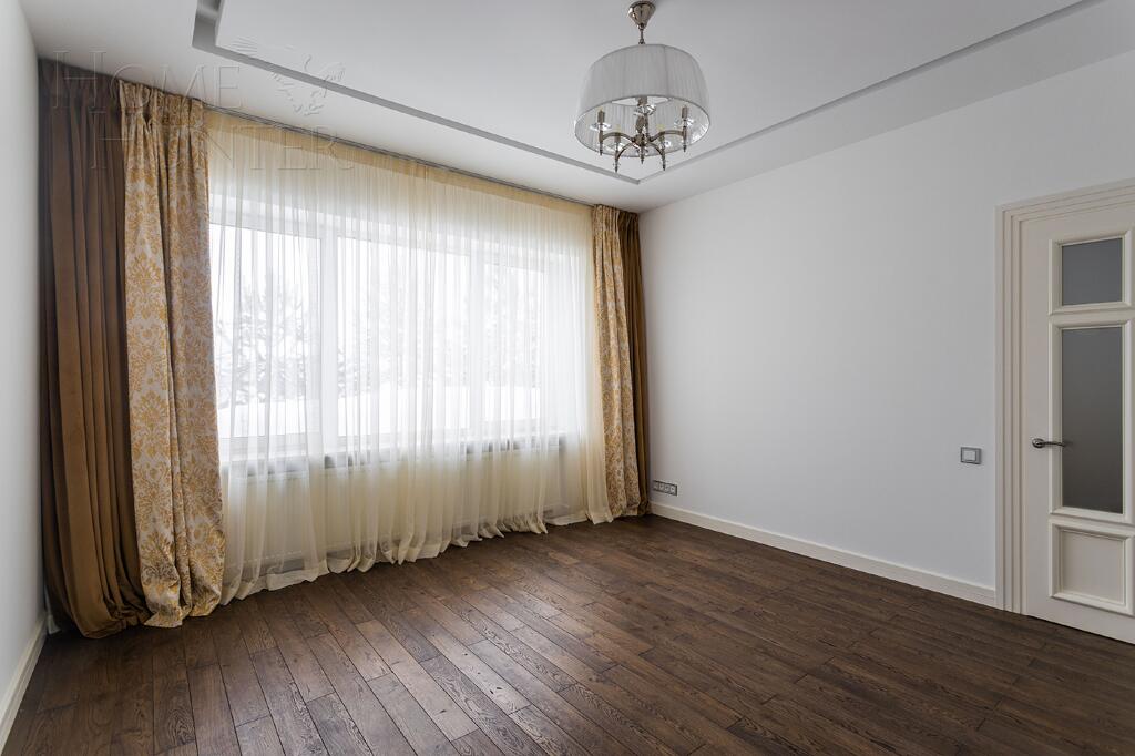 3-этажный таунхаус 360 м² с отделкой